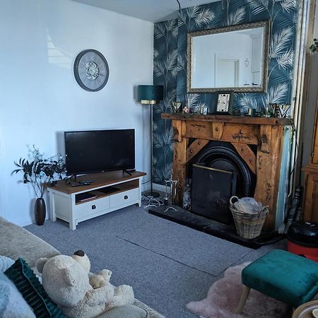 Cosy Cottage With Sea & Mountain Views Carnlough Esterno foto